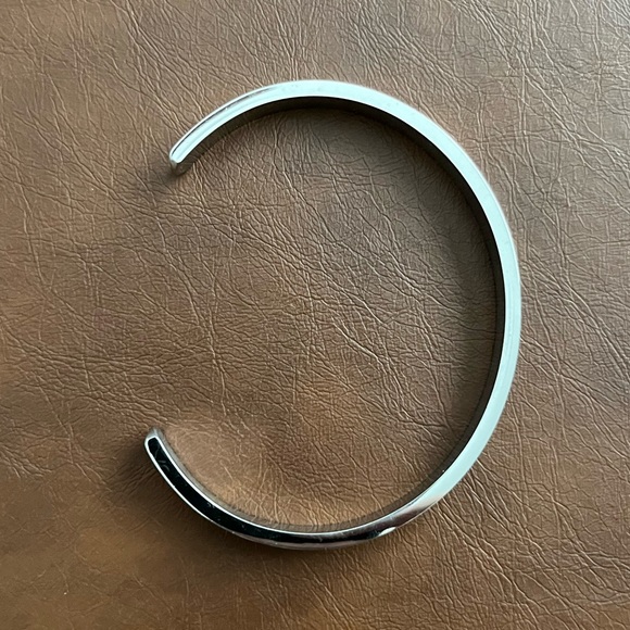 Hair Tie Bracelet - Picture 2 of 3